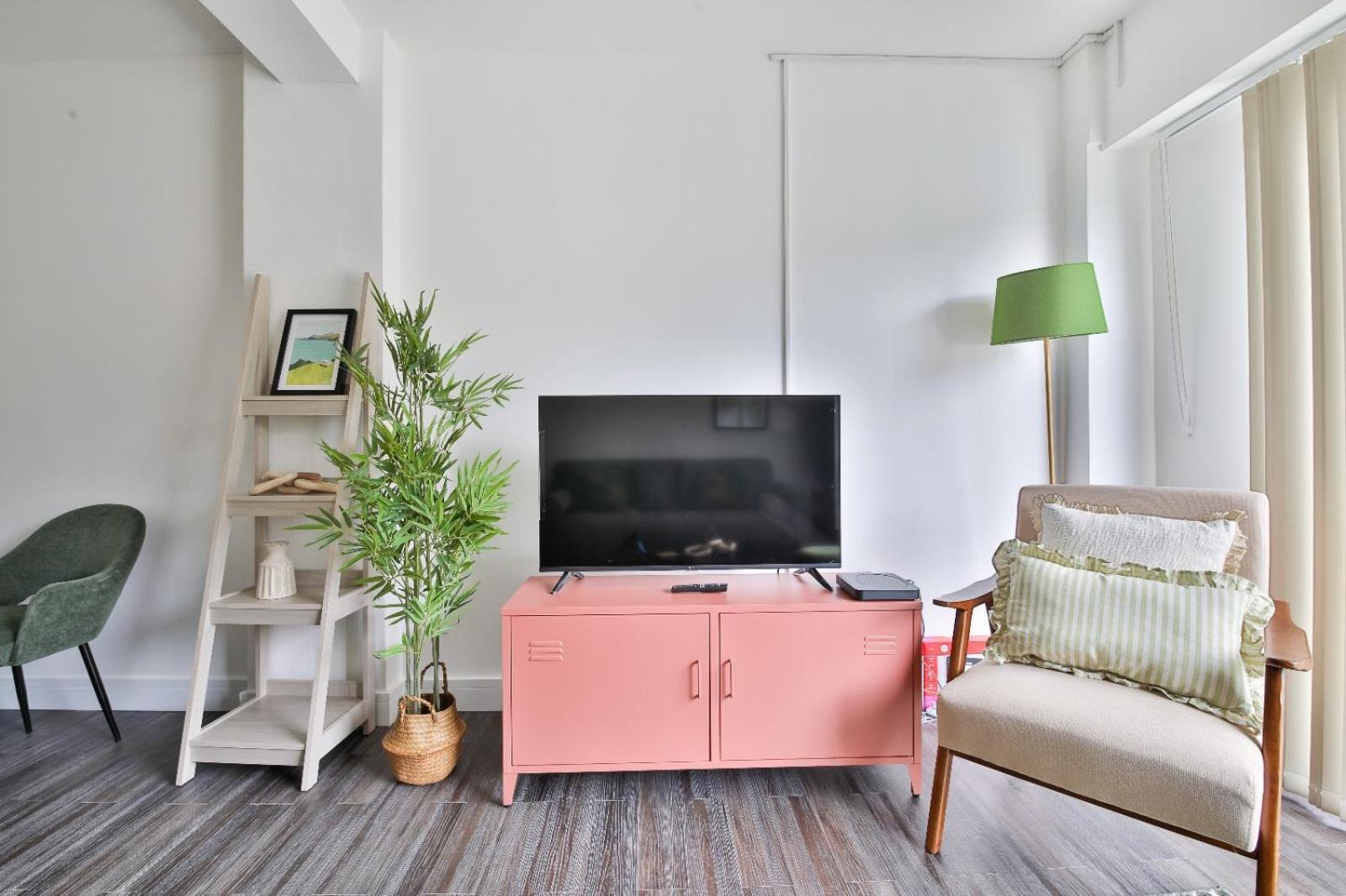 Amber Vista 2 Bedroom Apartments- Supermarket, Coffee Shop, Restaurants & Parking Below Apartment